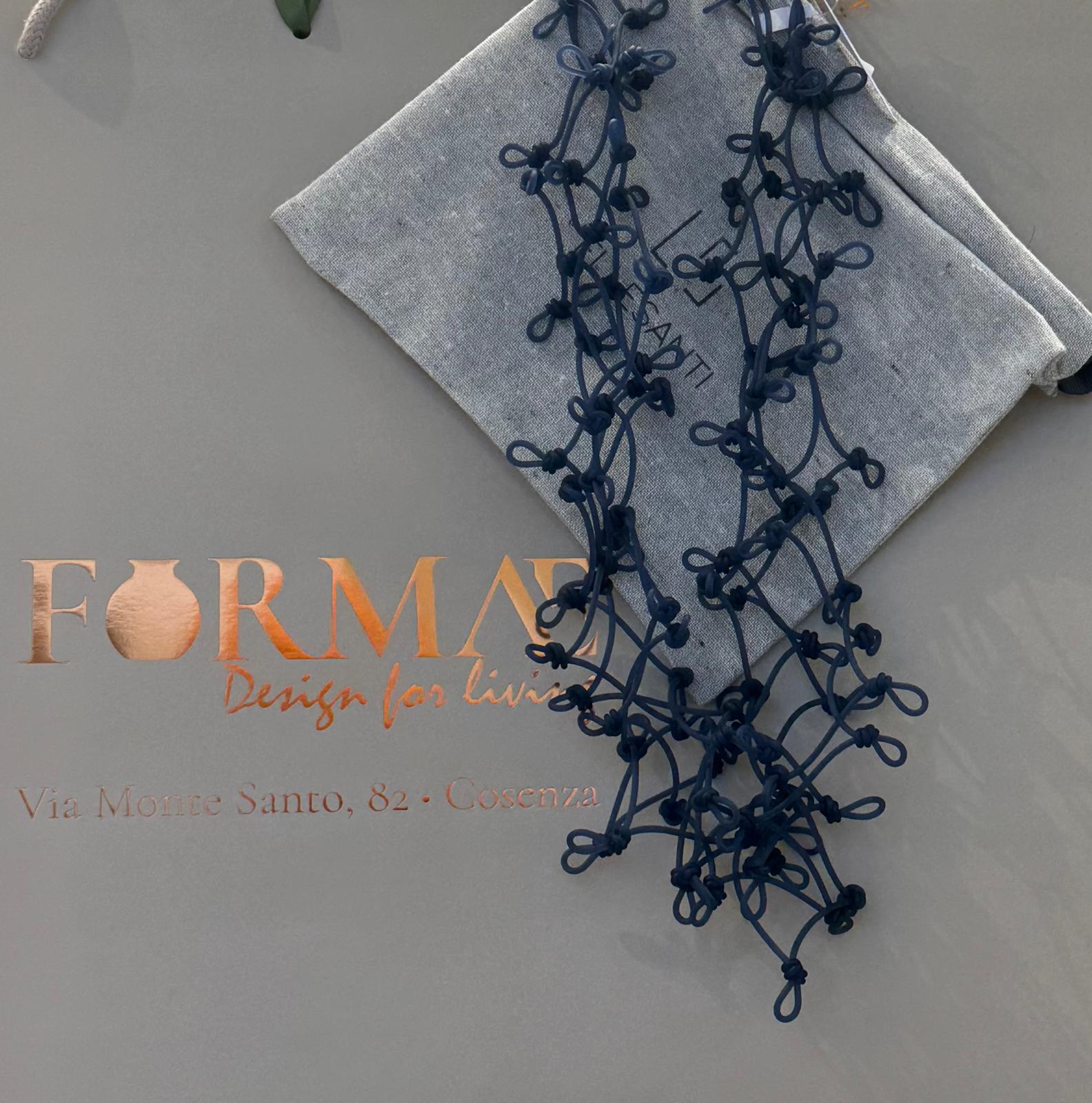KNOTS LUNGA BLU